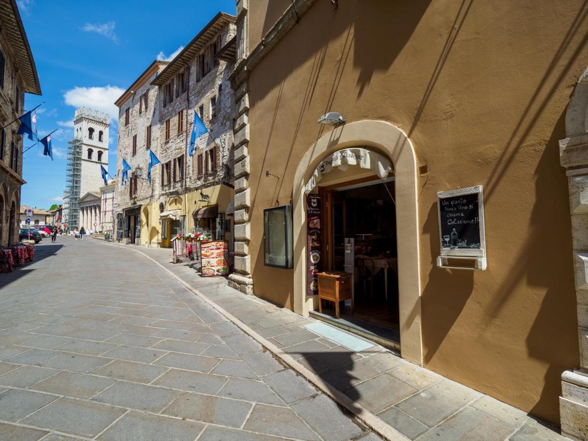 Hotel Dei Priori Assisi Esterno foto