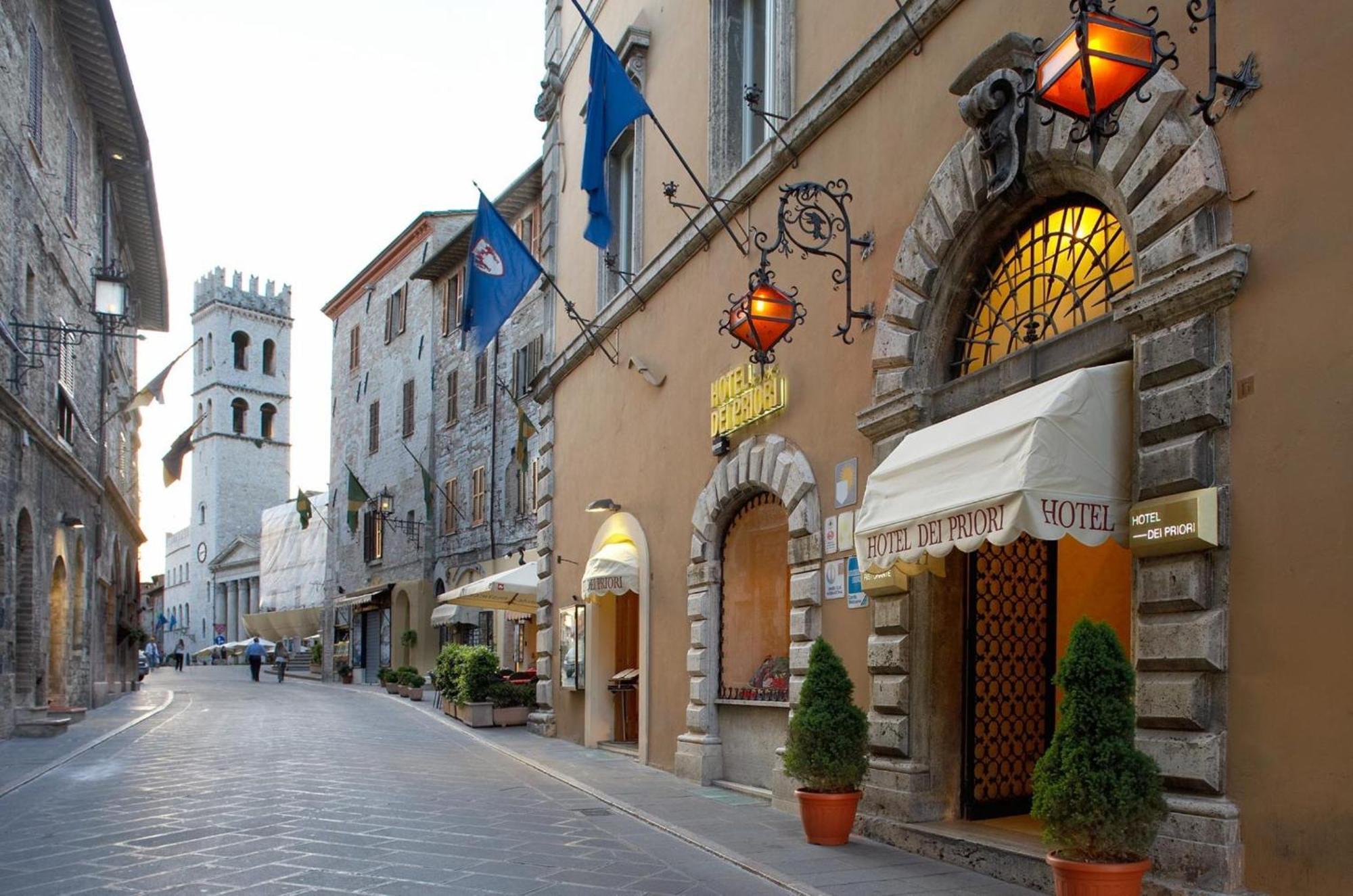 Hotel Dei Priori Assisi Esterno foto